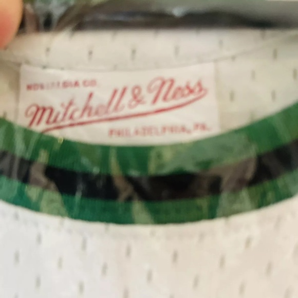 Larry Bird Mitchell & Ness Swingman Boston Celtics 1985-86 Jersey - White sz-sm - Picture 14 of 16